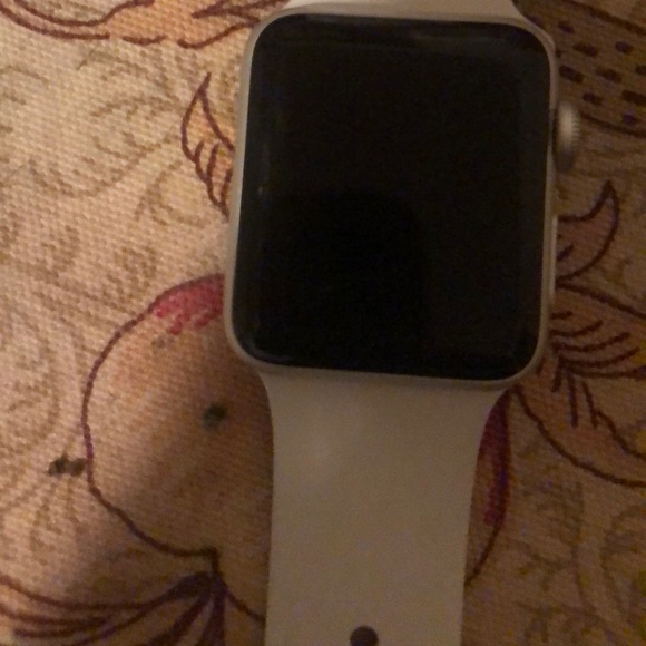 Apple Watch Series 4!! - Picture 3 of 7